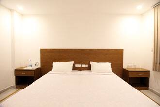 The White Lotus, New Delhi 2